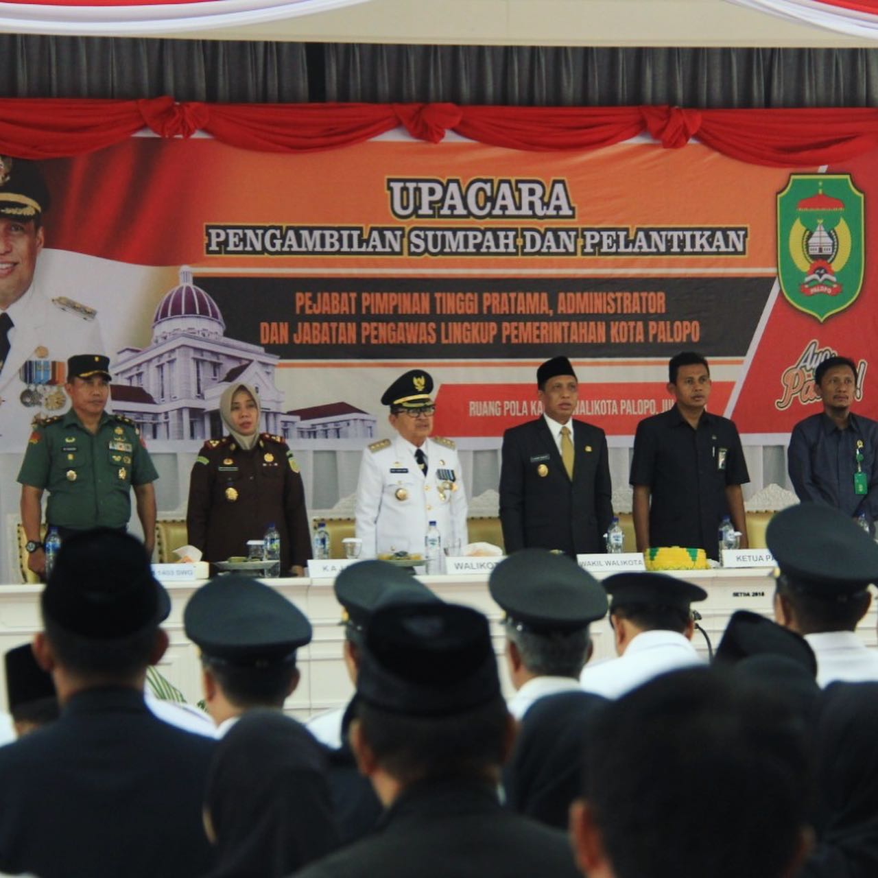 Kapala Kejaksaan Negeri Palopo saat Menghadiri Upacara Pengambilan Sumpah dan Pelantikan Pejabat Pimpinan Tinggi Pratama, Administrator dan Jabatan Pengawas Lingkup Pemerintahan Kota Palopo Tahun 2019