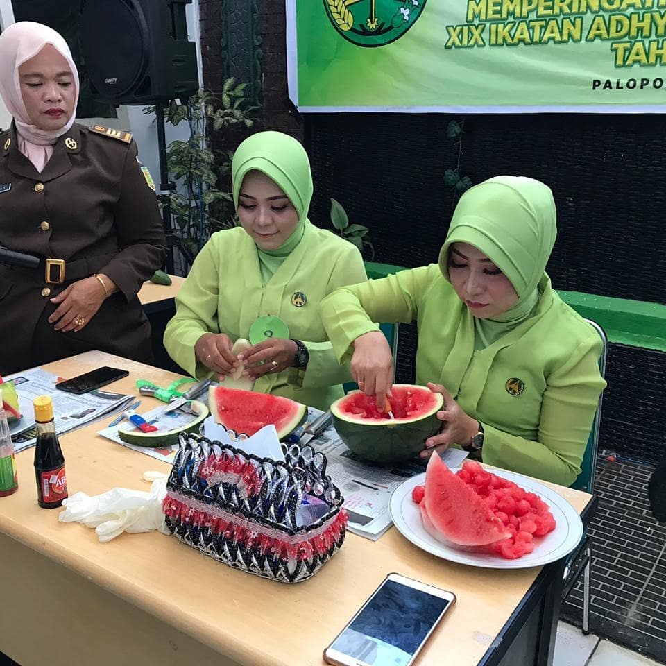 Lomba menghias buah dan membuat nasi goreng Kejari Palopo
